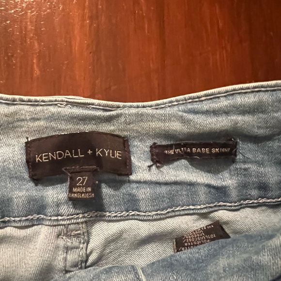 Kendall & Kylie Light Blue Women's Jeans - Picture 3 of 3